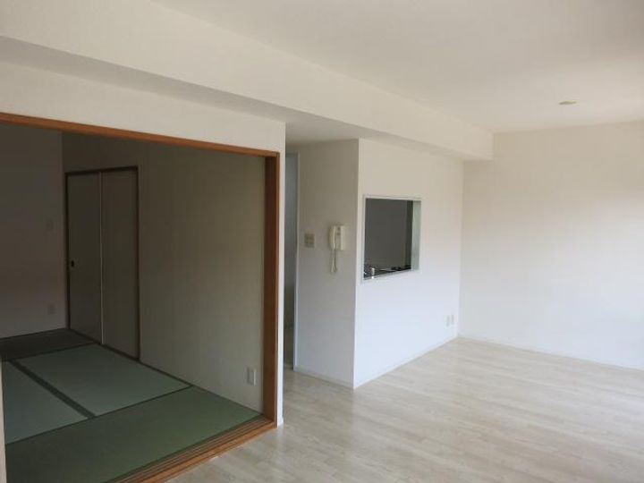 埼玉県蕨市錦町2(マンション)の賃貸物件の居間