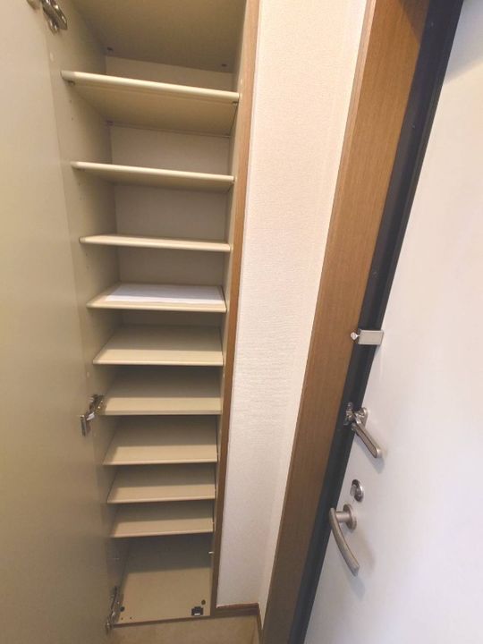 大阪府堺市東区日置荘北町3(アパート)の賃貸物件の玄関