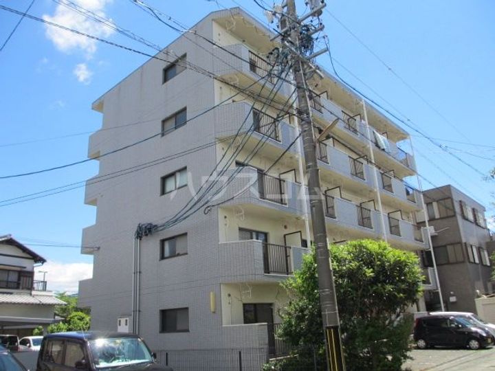アラモードIの外観
