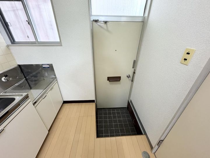 福島県郡山市堤下町(アパート)の賃貸物件の玄関