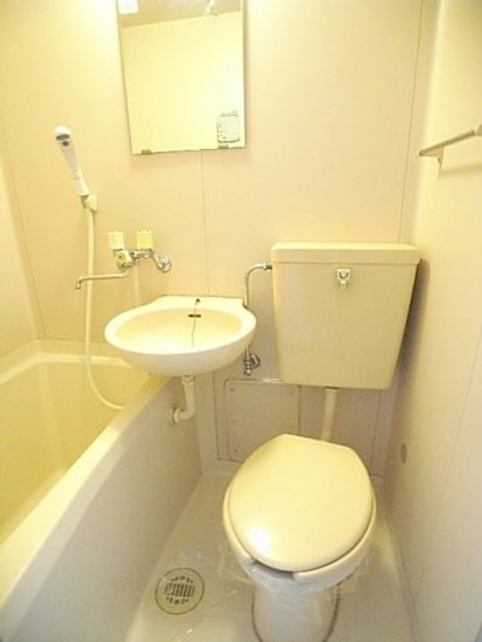 パレドール駅東の内装