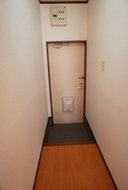 エルムハイツの玄関