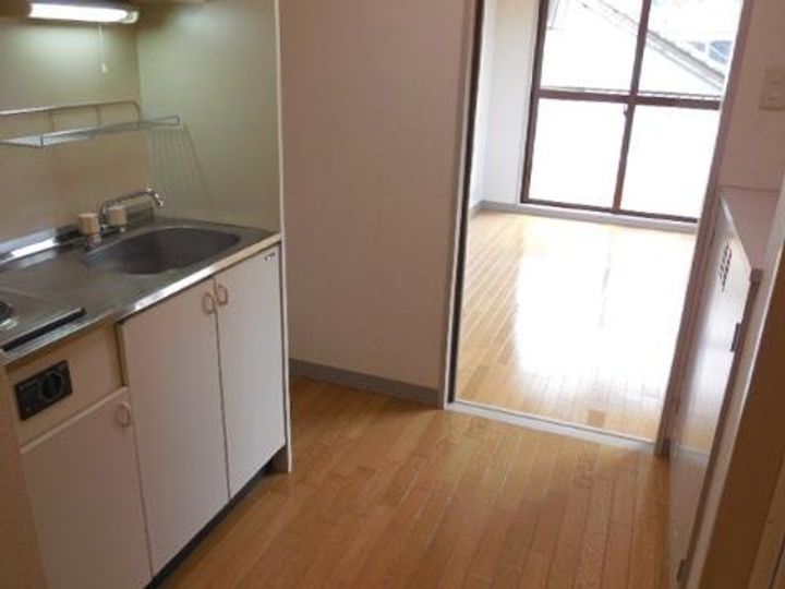 愛媛県宇和島市愛宕町1(マンション)の賃貸物件の居間