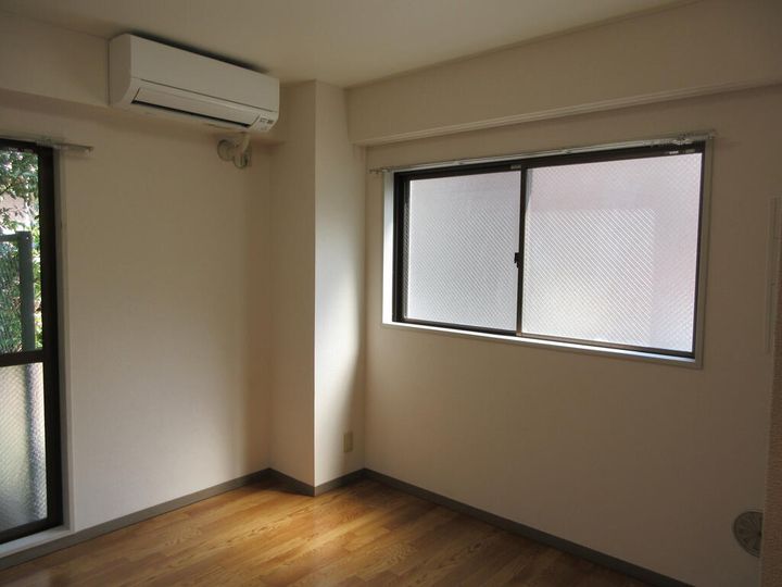 アーバンコート西谷の居間