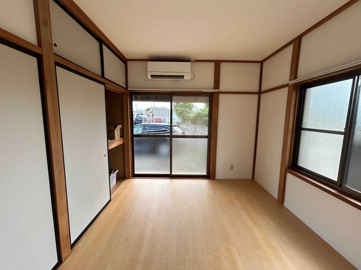 静岡県沼津市中沢田(一戸建)の賃貸物件の居間