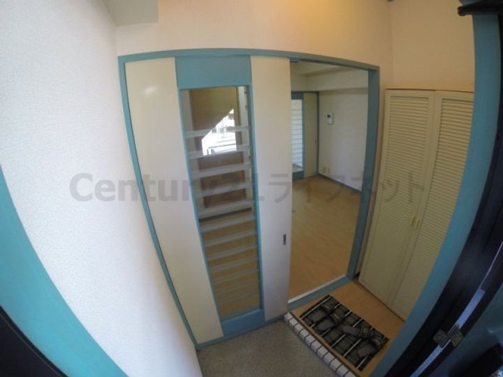 シオザキビルナンバー3の玄関