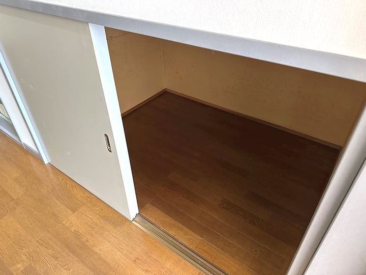 サテライト2の内装