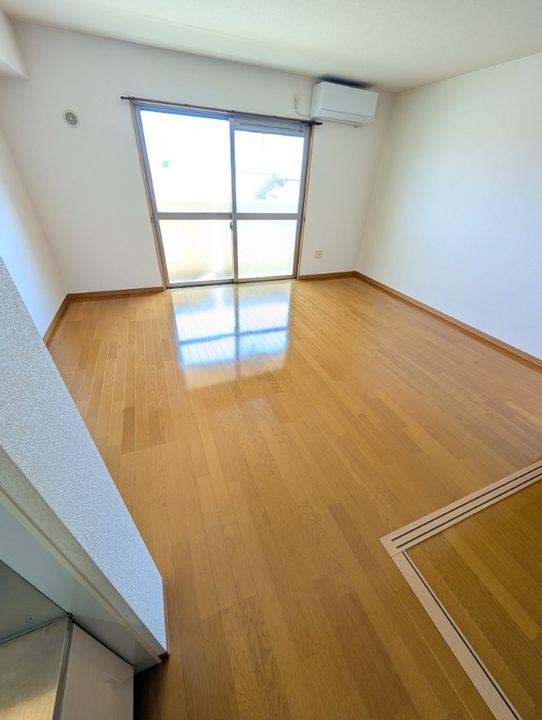 静岡県浜松市中央区寺脇町(マンション)の賃貸物件の居間