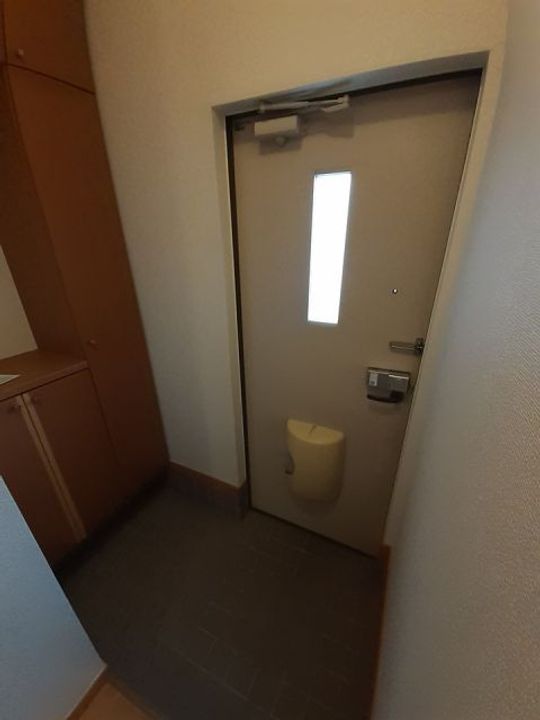 群馬県高崎市中居町1(アパート)の賃貸物件の玄関