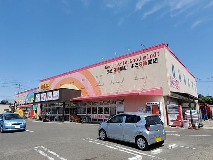 リアンファミリオIIの周辺