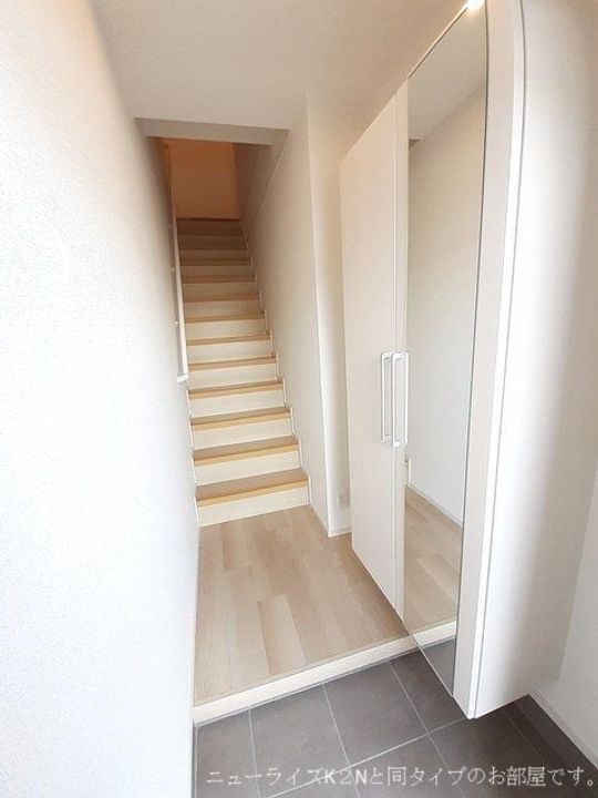 ハールピイヒルズ本町の玄関