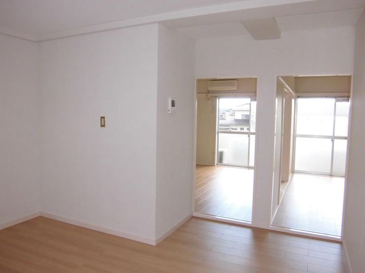 ハイネスみずほの居間