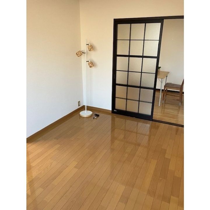 メゾン今宮の居間