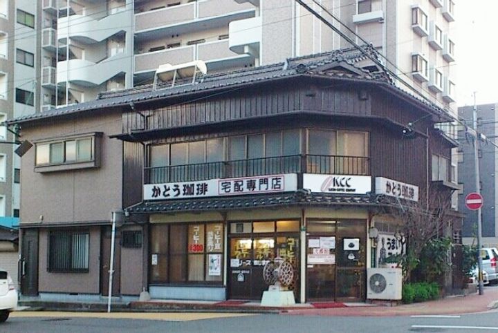 クルーズ レーヌの周辺