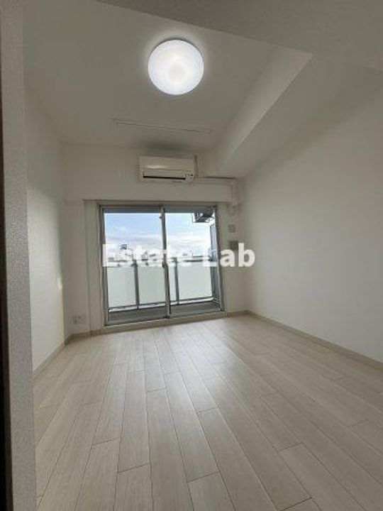 エステムコート神戸ハーバーランド前VIIレーベルの居間