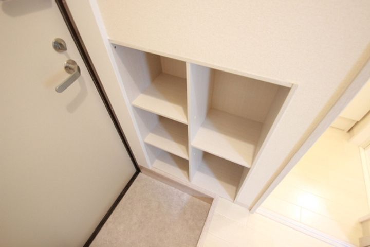 モーリスIIの玄関