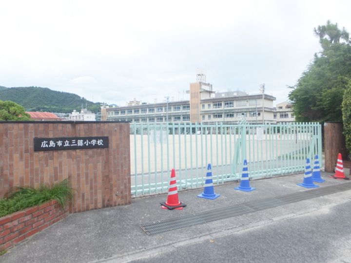 モーリスIIの周辺