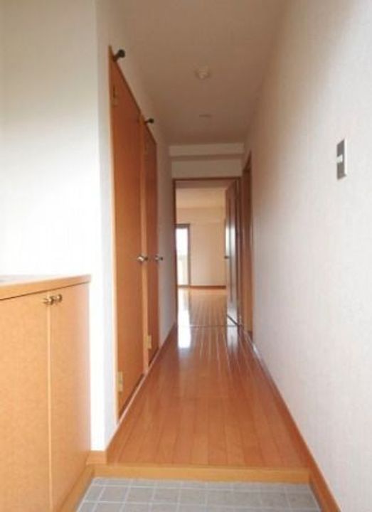 ラ・ヴィー・エターナルの玄関