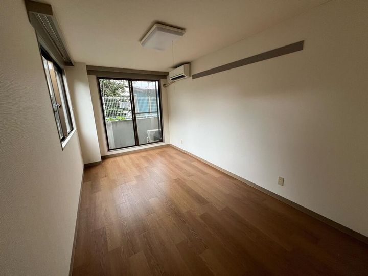 シャトーリオン上石田の居間