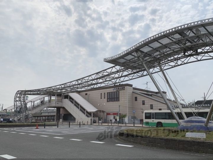 クラスタ-コートの周辺