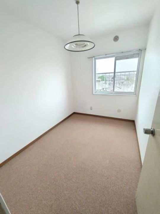 エミネンス小山IIIの居間