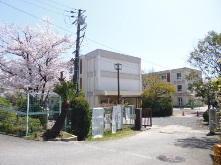 大阪府枚方市南中振2(一戸建)の賃貸物件の周辺
