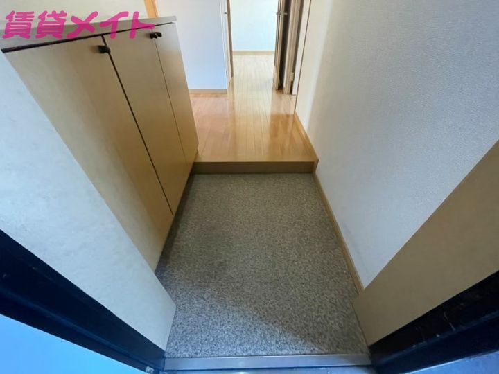 アーク・Kの玄関