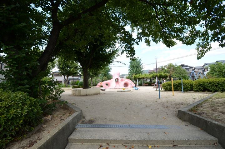 兵庫県宝塚市鶴の荘(一戸建)の賃貸物件の周辺