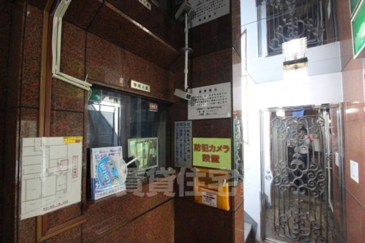 レアレア梅田3番館の地図