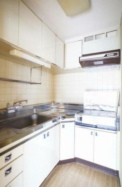 神奈川県横浜市神奈川区台町(マンション)の賃貸物件のキッチン