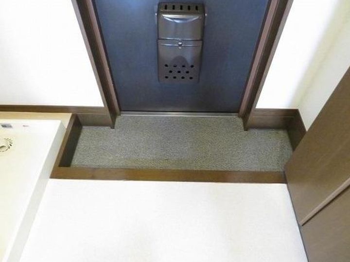 埼玉県戸田市大字新曽(マンション)の賃貸物件の玄関