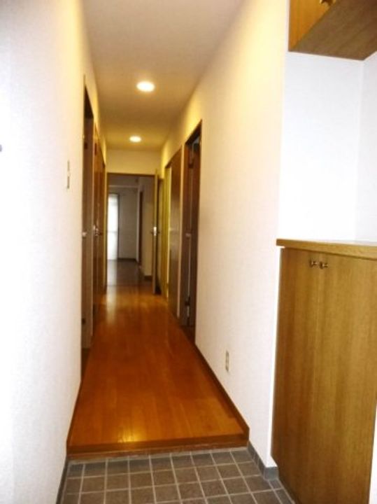 オクトス市ケ尾の玄関