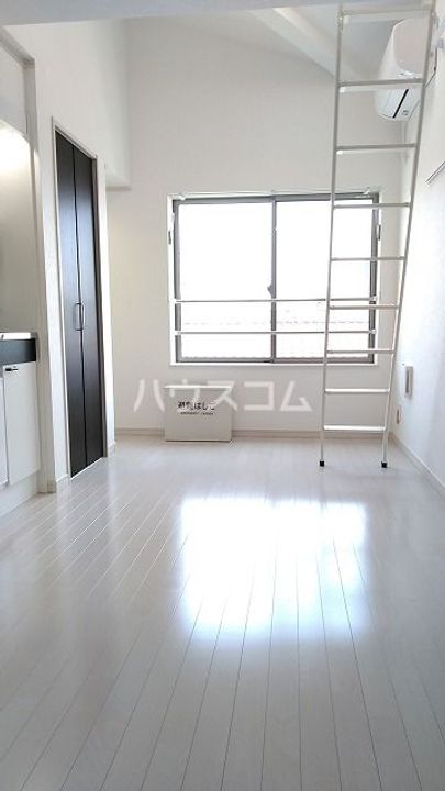 リオン六町の居間