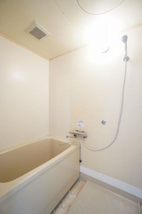 シャトルタカノの風呂