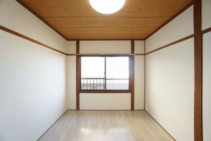 シャトルタカノの内装