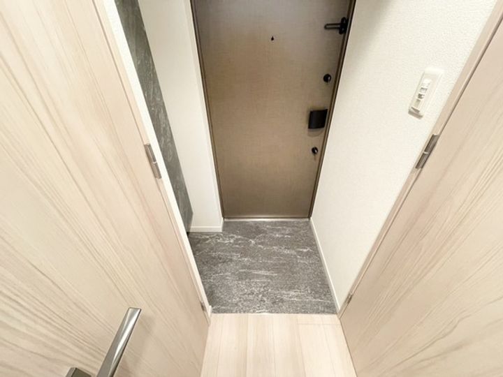 S‐RESIDENCE四日市安島aloggioの玄関