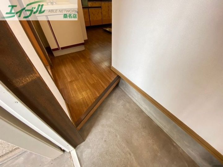 蓮花寺ハイツの玄関