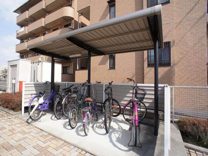 シャーメゾン・ベルBの地図