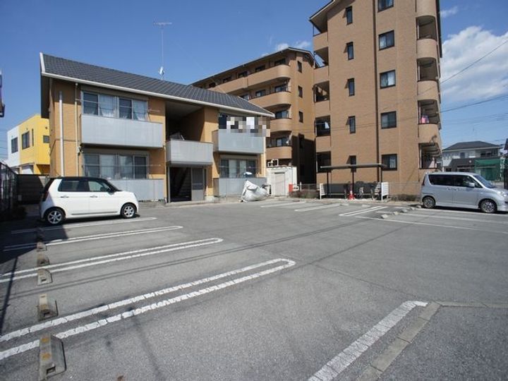 シャーメゾン・ベルBの地図