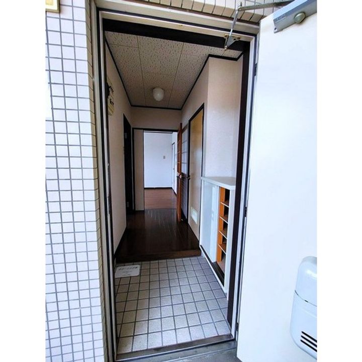 サンク開成の玄関