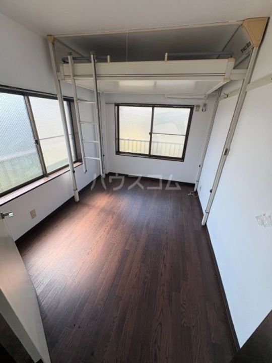 ハイムカトレア田無IIの居間