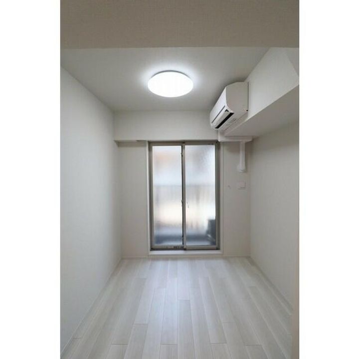 東京都江戸川区南篠崎町2(マンション)の賃貸物件の居間