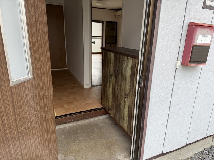青森県八戸市長者4(一戸建)の賃貸物件の玄関