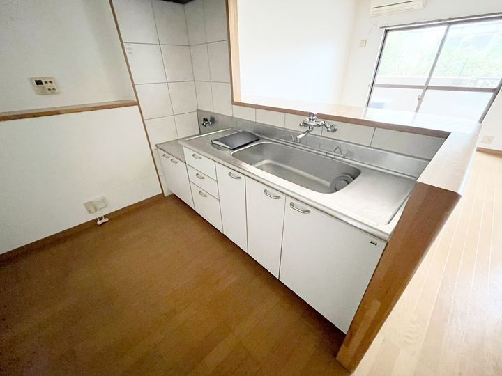 岡山県岡山市北区中井町1(マンション)の賃貸物件のキッチン