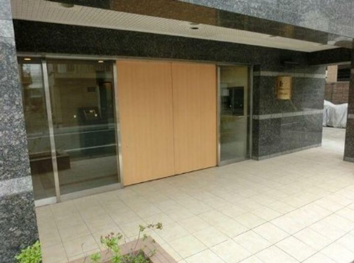 東京都中野区南台5(マンション)の賃貸物件の外観