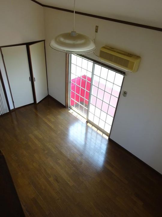 パラドール21の居間