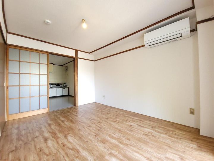 コーポ小林の居間