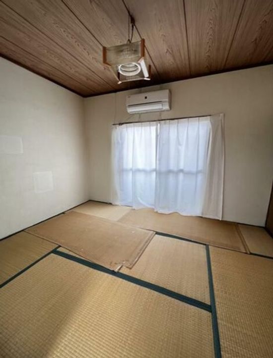 早田アパートの居間