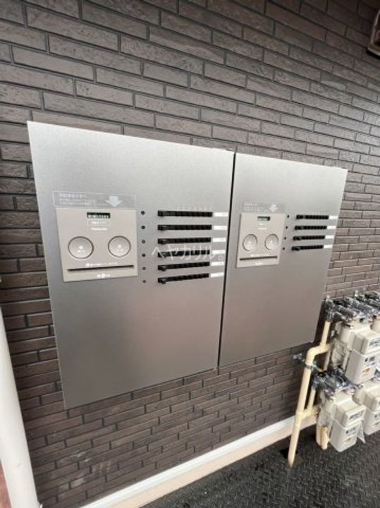 神奈川県横浜市神奈川区子安通3の賃貸アパートの地図