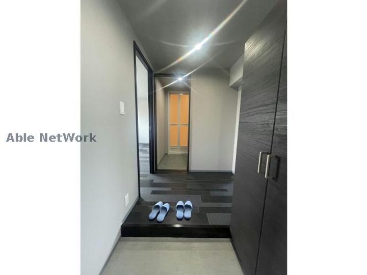 子持松コーポの玄関